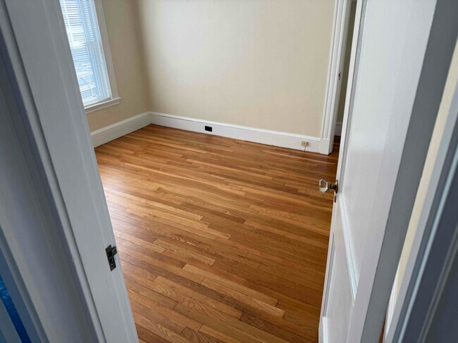 11 Kenmore Rd in Malden, MA - Building Photo - Building Photo