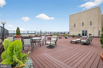 5500 Friendship Blvd in Chevy Chase, MD - Building Photo - Building Photo