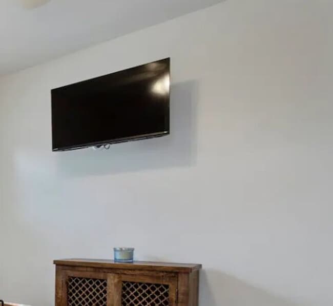 property at 805 Lewis Ave