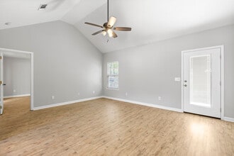 968 Slate Ct in Auburn, AL - Foto de edificio - Building Photo