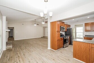 233 Vista Grande Cir in Charlotte, NC - Building Photo - Building Photo