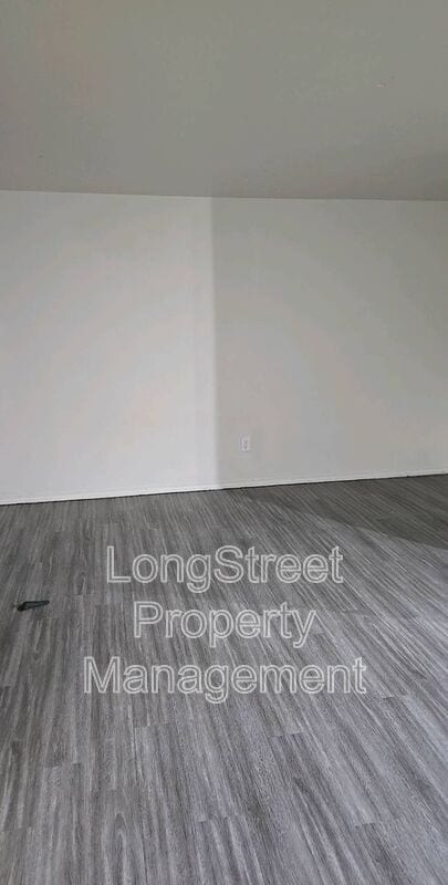 615 SE Chicago St in Albany, OR - Building Photo - Building Photo