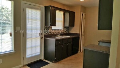 9298 Charly Hill Ln in Memphis, TN - Building Photo - Building Photo