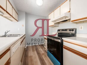 6678 Manring Ct in Reynoldsburg, OH - Building Photo - Building Photo