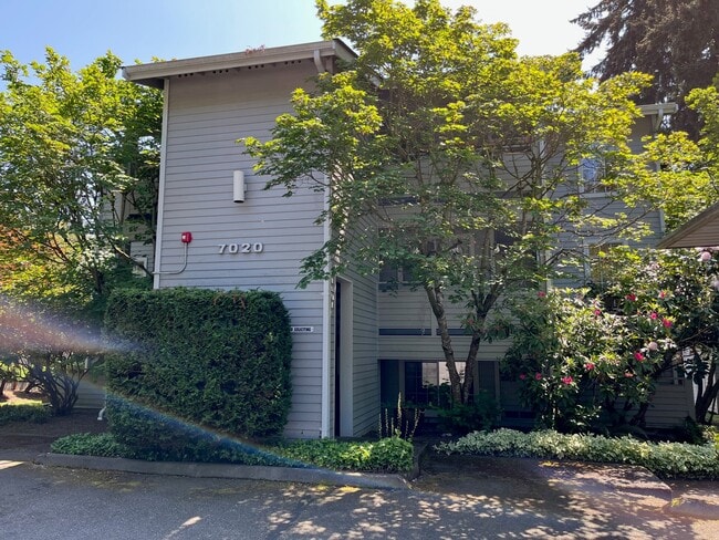 7020 208th St SW in Lynnwood, WA - Building Photo - Building Photo