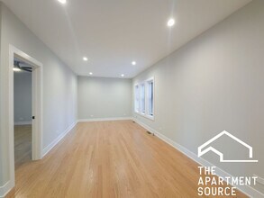 4847 N Wolcott Ave, Unit 1B in Chicago, IL - Building Photo - Building Photo