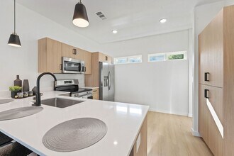 1464 Hendon St, Unit 11 in Fayetteville, AR - Building Photo - Building Photo