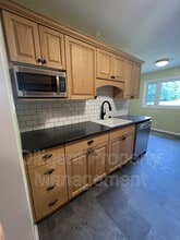 1318 Amundsen Ave in Peterborough, ON - Building Photo - Building Photo