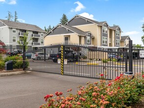 Sequoia Grove in Canby, OR - Building Photo - Building Photo