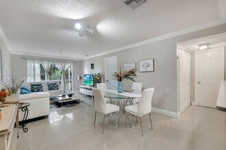 1001 NW 45th St in Pompano Beach, FL - Building Photo - Building Photo