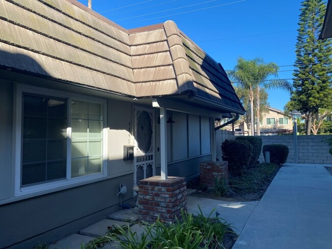 4846 Larwin Ave in Cypress, CA - Building Photo - Building Photo