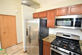 800 E Belmont Ave in Bensenville, IL - Building Photo - Building Photo