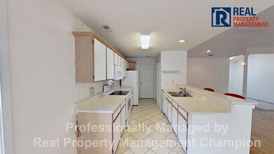 303 Putnam Dr in Wilmington, NC - Building Photo - Building Photo