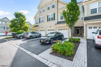 6 Tory Jack Terrace in South Bound Brook, NJ - Building Photo - Building Photo
