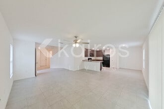 8381 Indian Laurel Ln in Brooksville, FL - Foto de edificio - Building Photo