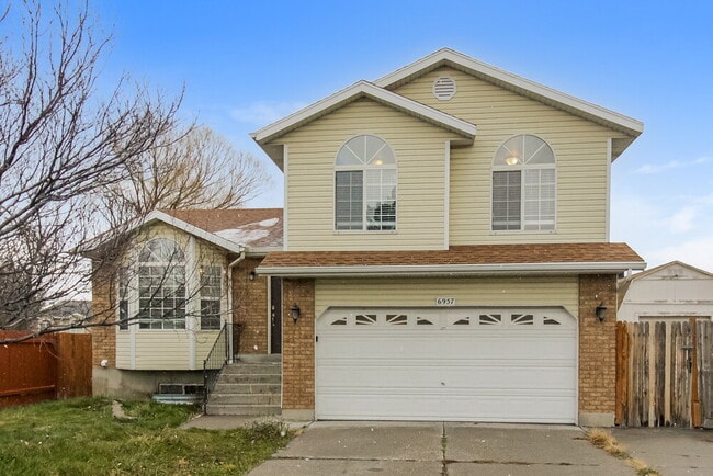 property at 6957 Diamondleaf Way