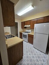 6811 Blue Dawn Trail, Unit B in Austin, TX - Building Photo - Building Photo
