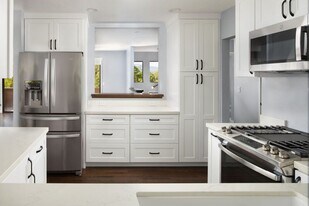 42 Oakcrest Dr in San Rafael, CA - Building Photo