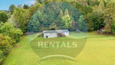 277 Firefly Rd in Whittier, NC - Building Photo - Building Photo