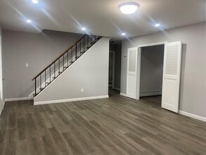 1347 Stony Brook Rd in Stony Brook, NY - Building Photo - Building Photo