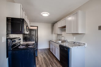 Live at The Oaks of West Saint Paul | Spacious & Comfortable Living in West St. Paul, MN - Building Photo - Interior Photo