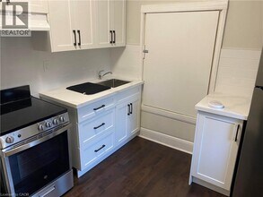 97 E 24th St in Hamilton, ON - Building Photo - Building Photo