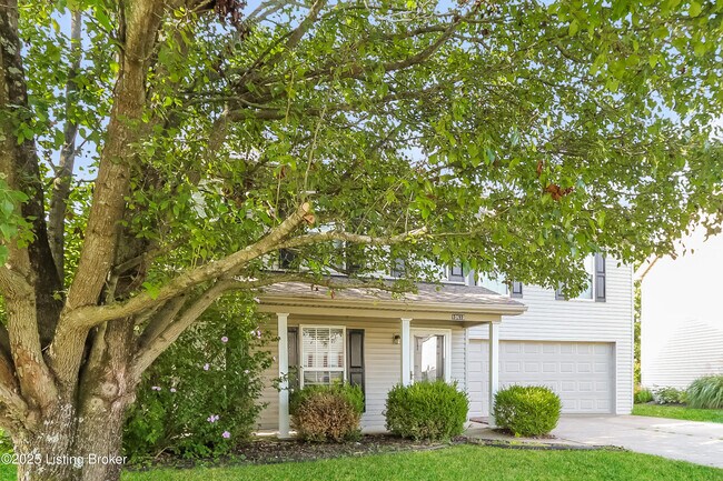10613 Irvin Pines Dr in Louisville, KY - Building Photo - Building Photo