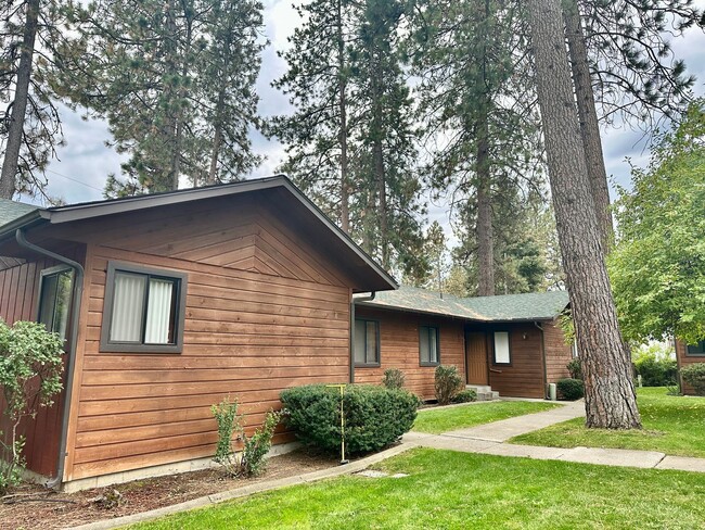 1130 E Timber Ln in Coeur d'Alene, ID - Building Photo - Building Photo