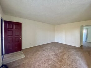 1400 W Warner Ave, Unit 9 in Santa Ana, CA - Building Photo - Building Photo