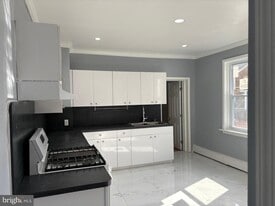 712 Ohio Ave in Trenton, NJ - Building Photo