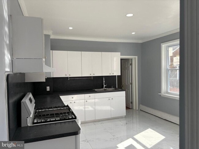 property at 712 Ohio Ave