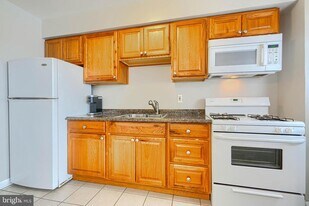 6905 Bank St in Baltimore, MD - Building Photo