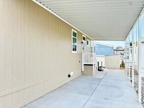 41 Spruce Via in Anaheim, CA - Building Photo - Building Photo