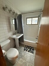 3020 W 44th St, Unit 2 in Minneapolis, MN - Building Photo - Building Photo