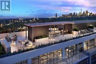 2301 Danforth Ave in Toronto, ON - Building Photo - Building Photo