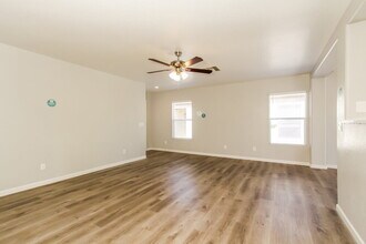 11565 W Carol Ave in Youngtown, AZ - Building Photo - Building Photo