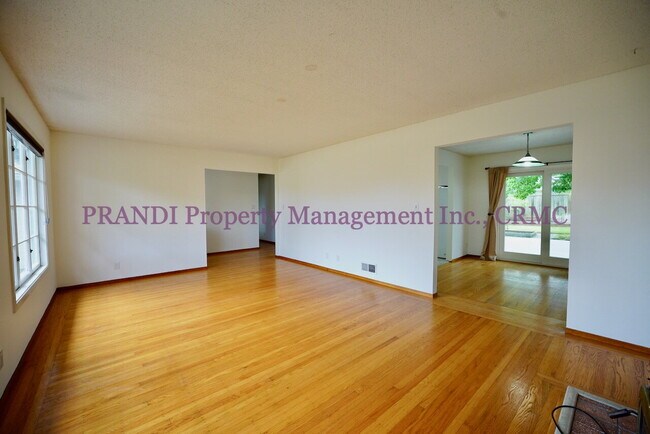 21 Ebbtide Psge in Corte Madera, CA - Building Photo - Building Photo