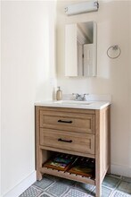 304 3rd Beach Rd in Middletown, RI - Building Photo - Building Photo