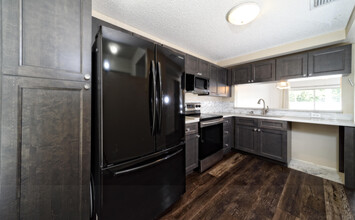 4972 SW 31st Terrace in Fort Lauderdale, FL - Building Photo - Building Photo