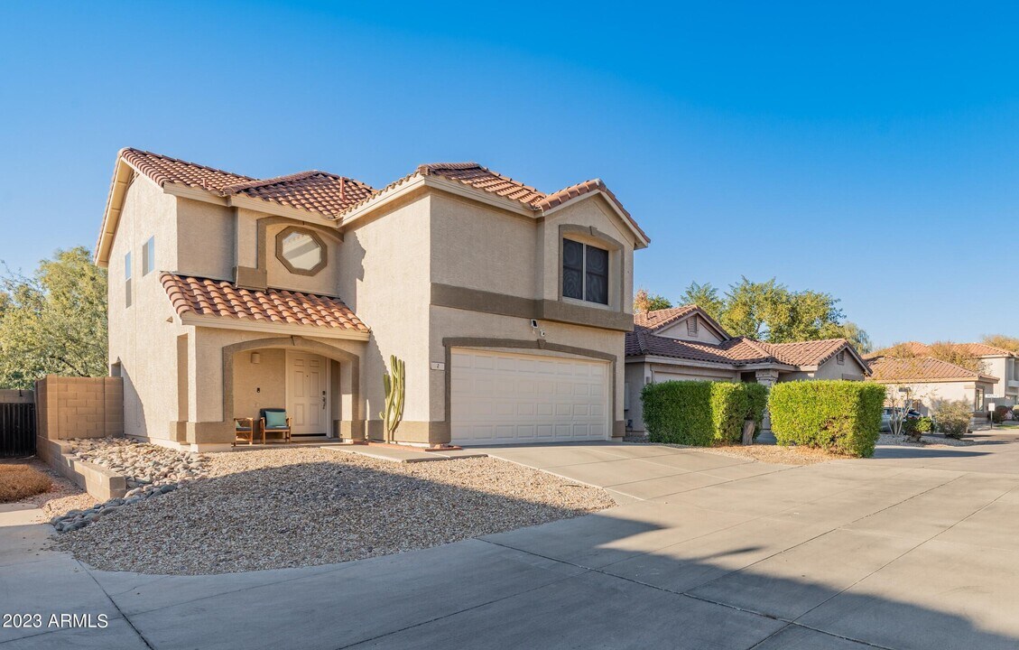 18611 North 22nd St in Phoenix, AZ - Building Photo