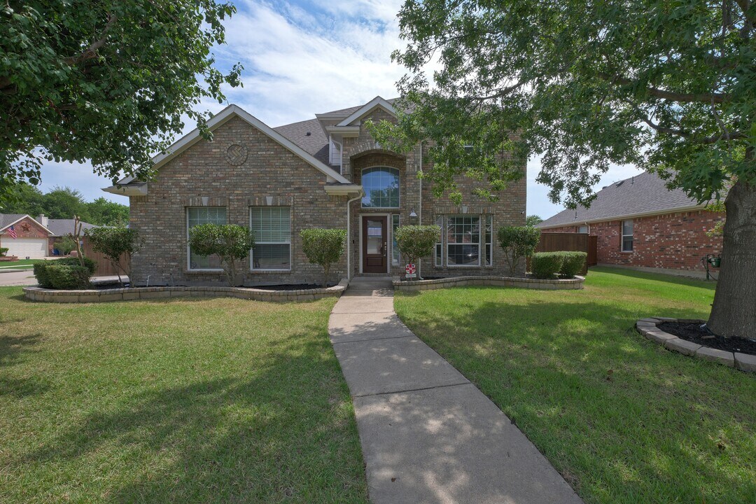3001 Claybrook Dr in Wylie, TX - Building Photo