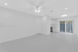 1428 NE 2nd Ave in Fort Lauderdale, FL - Foto de edificio - Building Photo