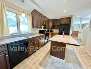117 Mt Warner Rd in Hadley, MA - Building Photo - Building Photo