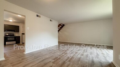 1373 E Tanners Creek Dr in Norfolk, VA - Building Photo - Building Photo
