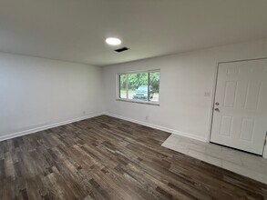 3912 Kirkup Ave in Cincinnati, OH - Building Photo - Building Photo