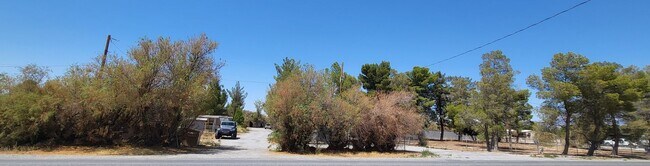 521 Alaska Way in Pahrump, NV - Building Photo - Building Photo