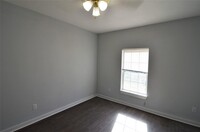 2211 Davis St photo'