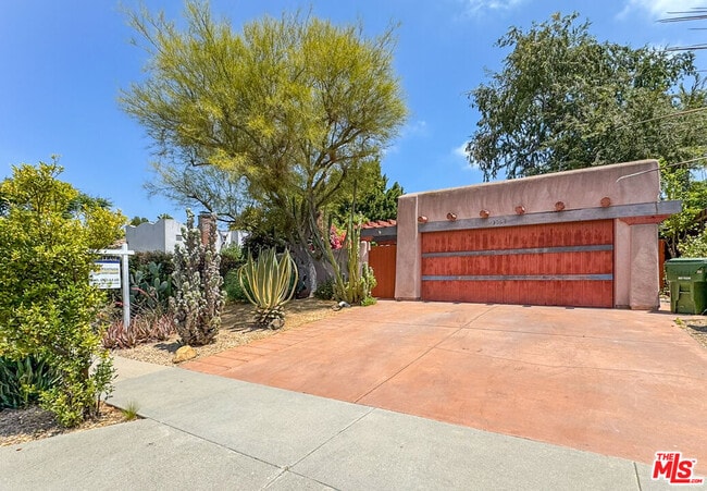property at 3124 Veteran Ave