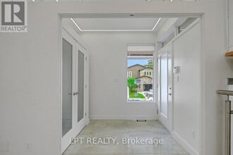 298 Crestview Rd in Ottawa, ON - Building Photo - Building Photo