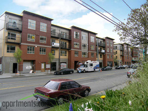 Eastlake 2851 in Seattle, WA - Foto de edificio - Building Photo